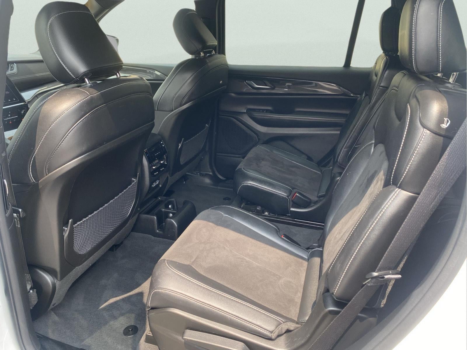 2023 Jeep Grand Cherokee L Altitude 4x4