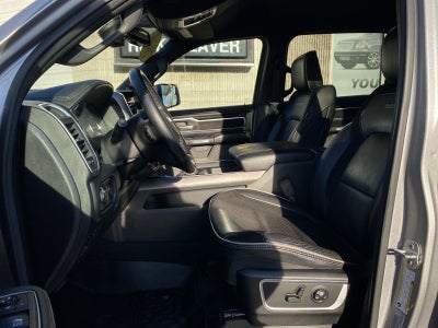 2020 RAM 1500 Laramie Crew Cab 4x4 5'7" Box