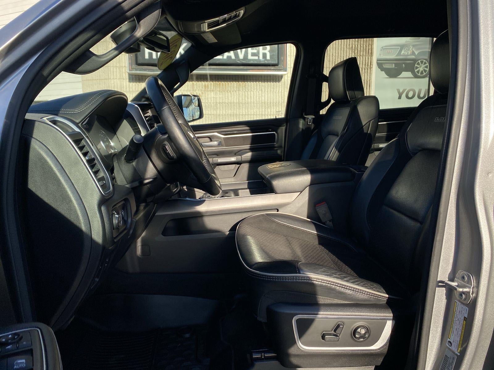 2020 RAM 1500 Laramie Crew Cab 4x4 5'7" Box