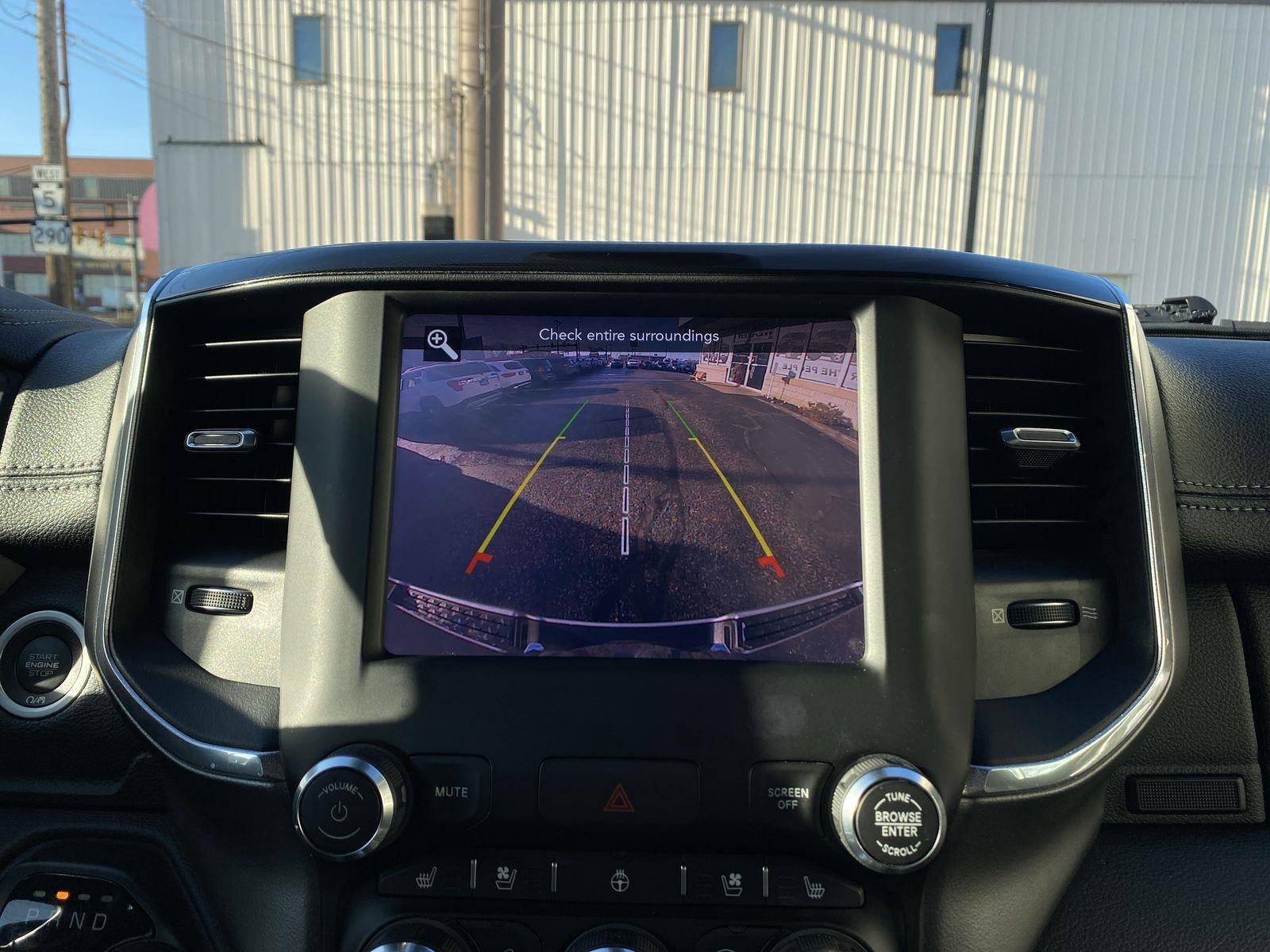 2020 RAM 1500 Laramie Crew Cab 4x4 5'7" Box