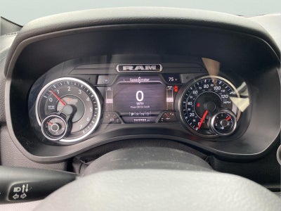 2020 RAM 1500 Big Horn Crew Cab 4x4 5'7" Box