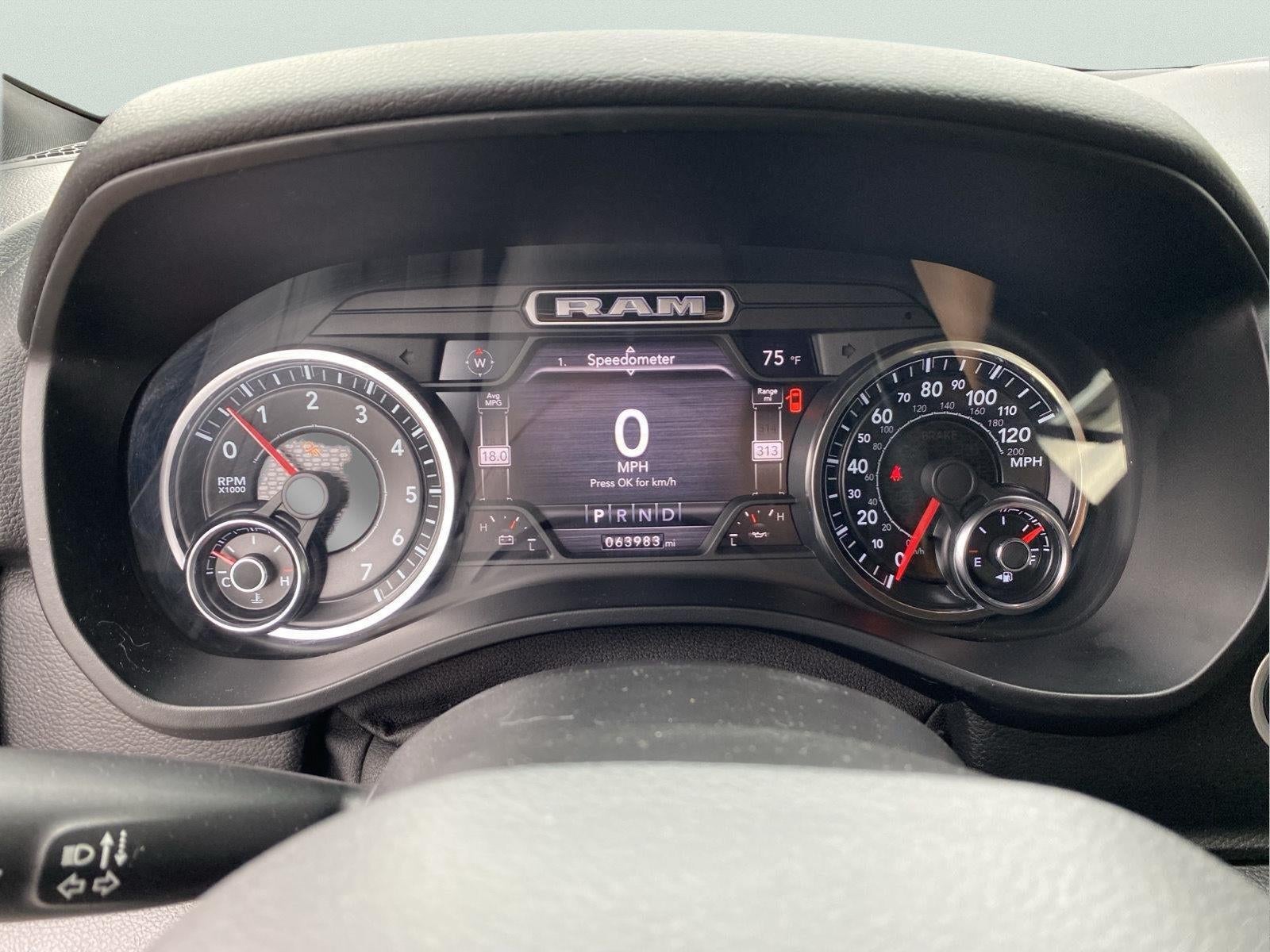 2020 RAM 1500 Big Horn Crew Cab 4x4 5'7" Box