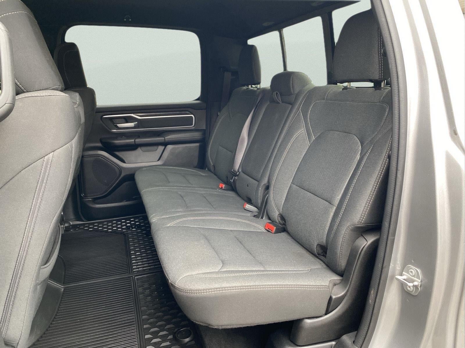 2020 RAM 1500 Big Horn Crew Cab 4x4 5'7" Box