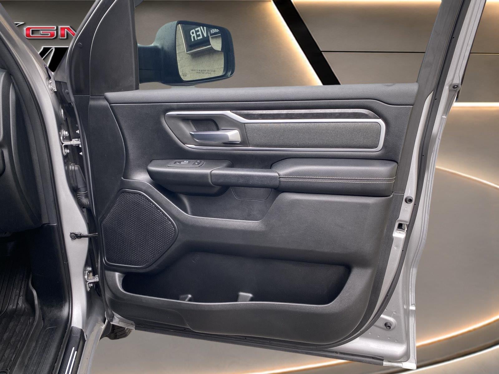 2020 RAM 1500 Big Horn Crew Cab 4x4 5'7" Box