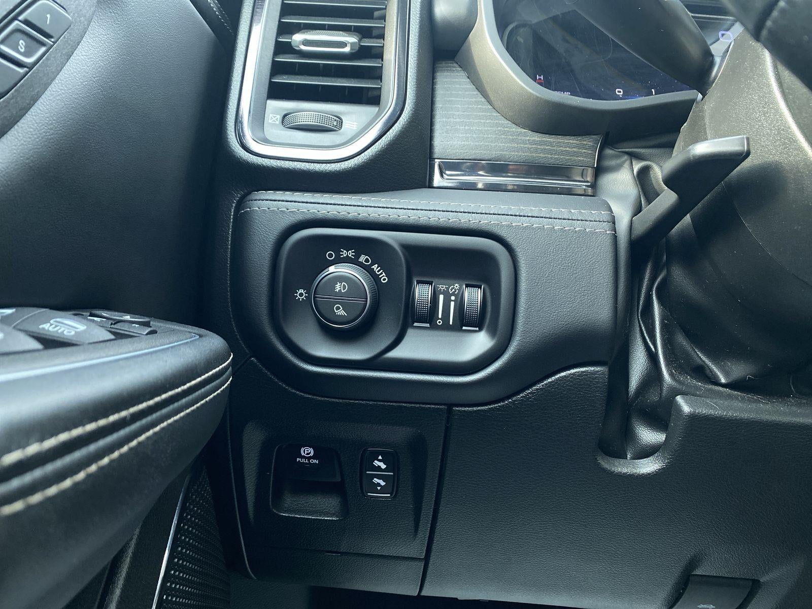 2023 RAM 1500 Limited Crew Cab 4x4 5'7" Box