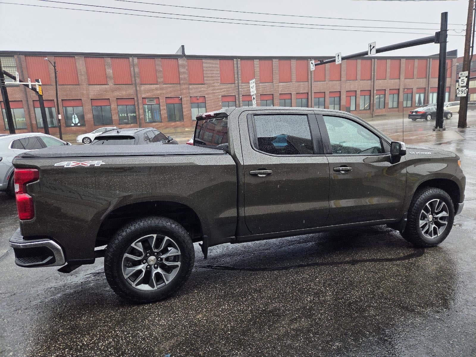 2023 Chevrolet Silverado 1500 LT (2FL)