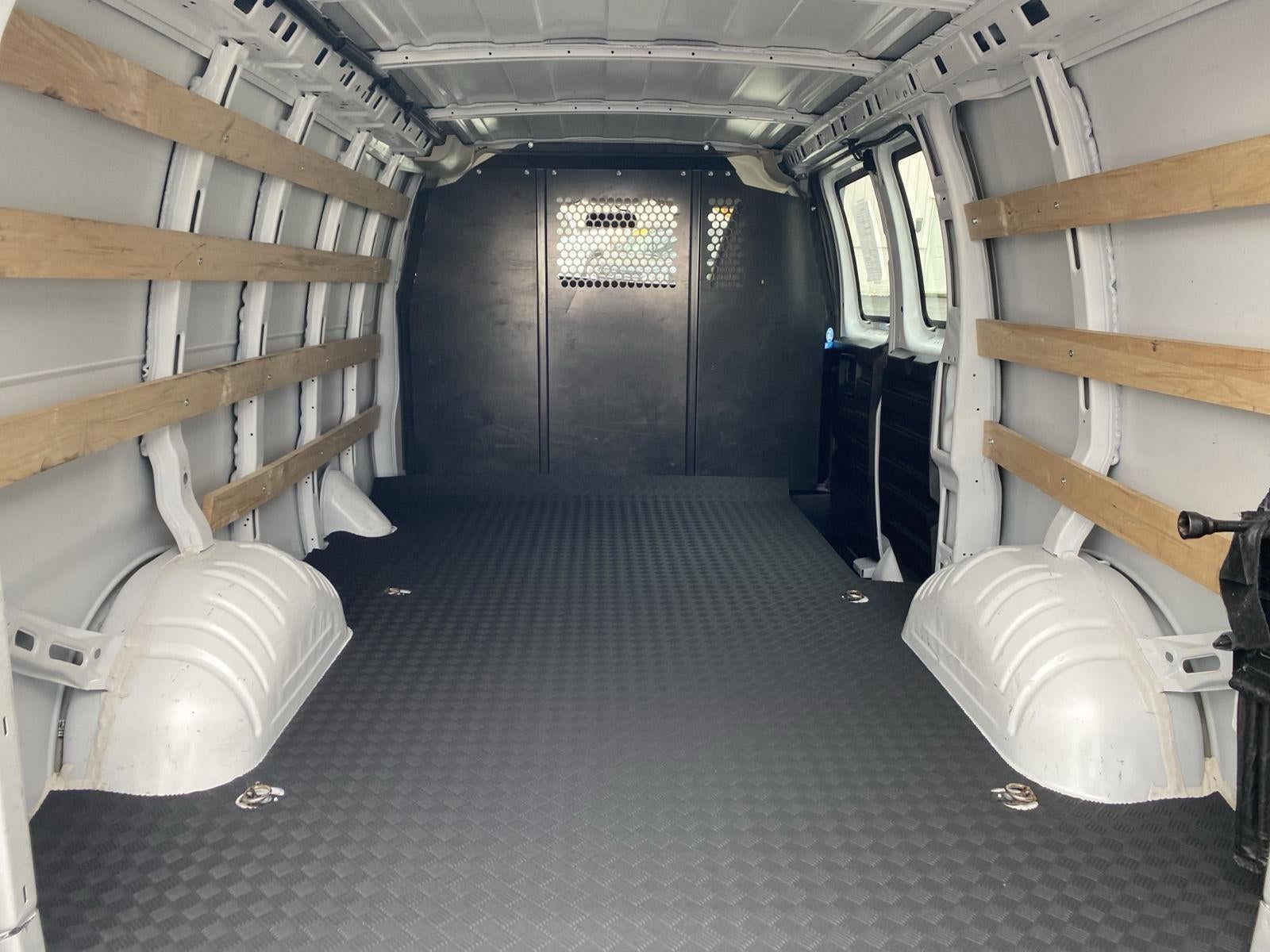 2024 Chevrolet Express Cargo 2500 WT