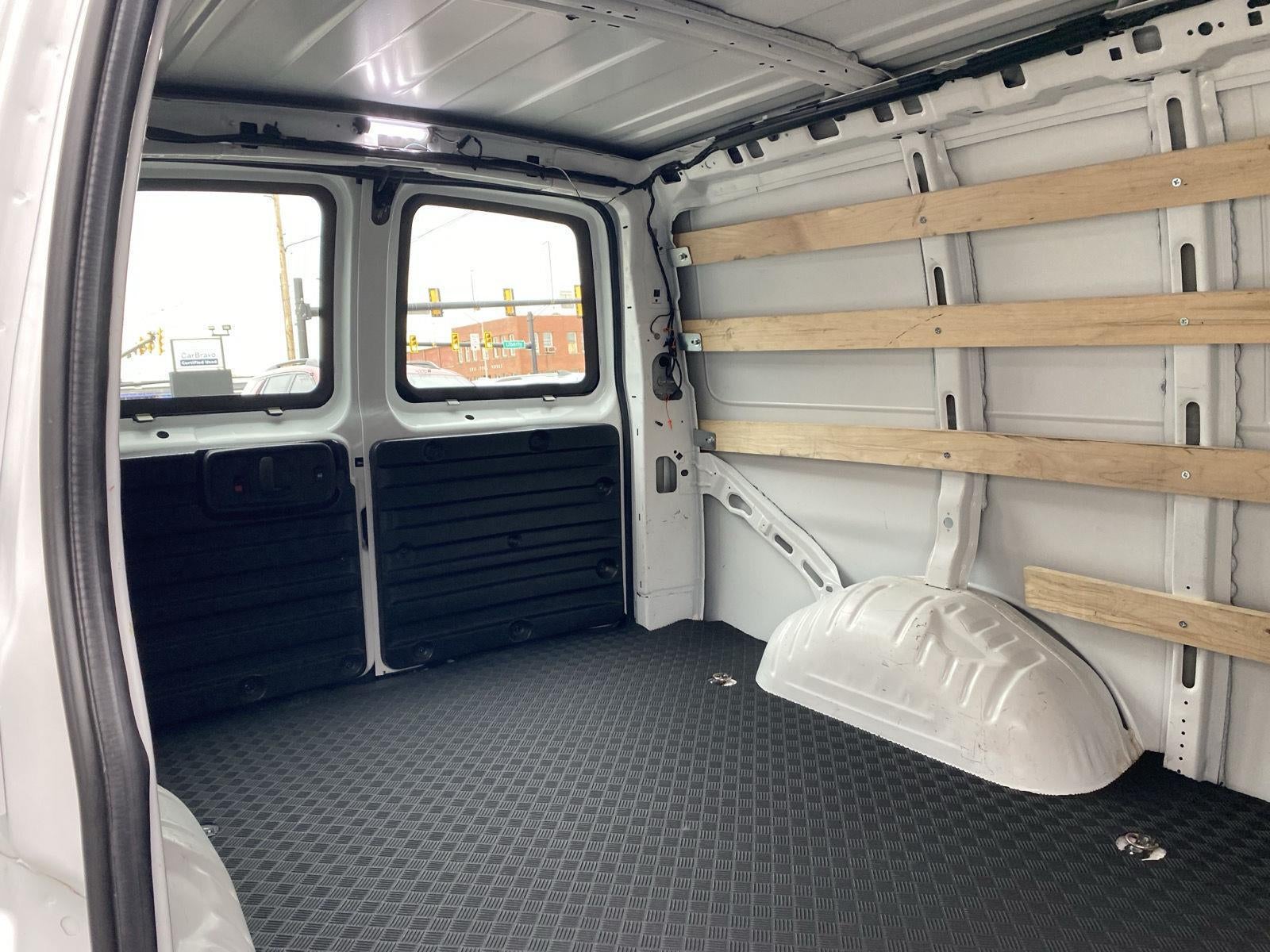 2024 Chevrolet Express Cargo 2500 WT