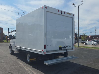 2025 GMC Savana Cutaway 3500 1WT