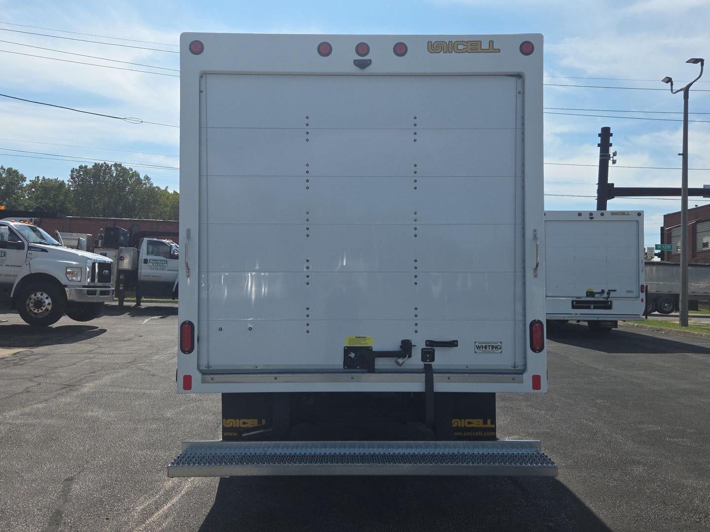 2025 GMC Savana Cutaway 3500 1WT