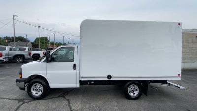 2025 GMC Savana Cutaway 3500 1WT