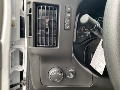 2025 GMC Savana Cutaway 3500 1WT