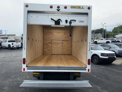 2025 GMC Savana Cutaway 3500 1WT