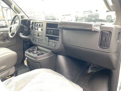 2025 GMC Savana Cutaway 3500 1WT