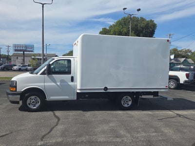 2025 GMC Savana Cutaway 3500 1WT