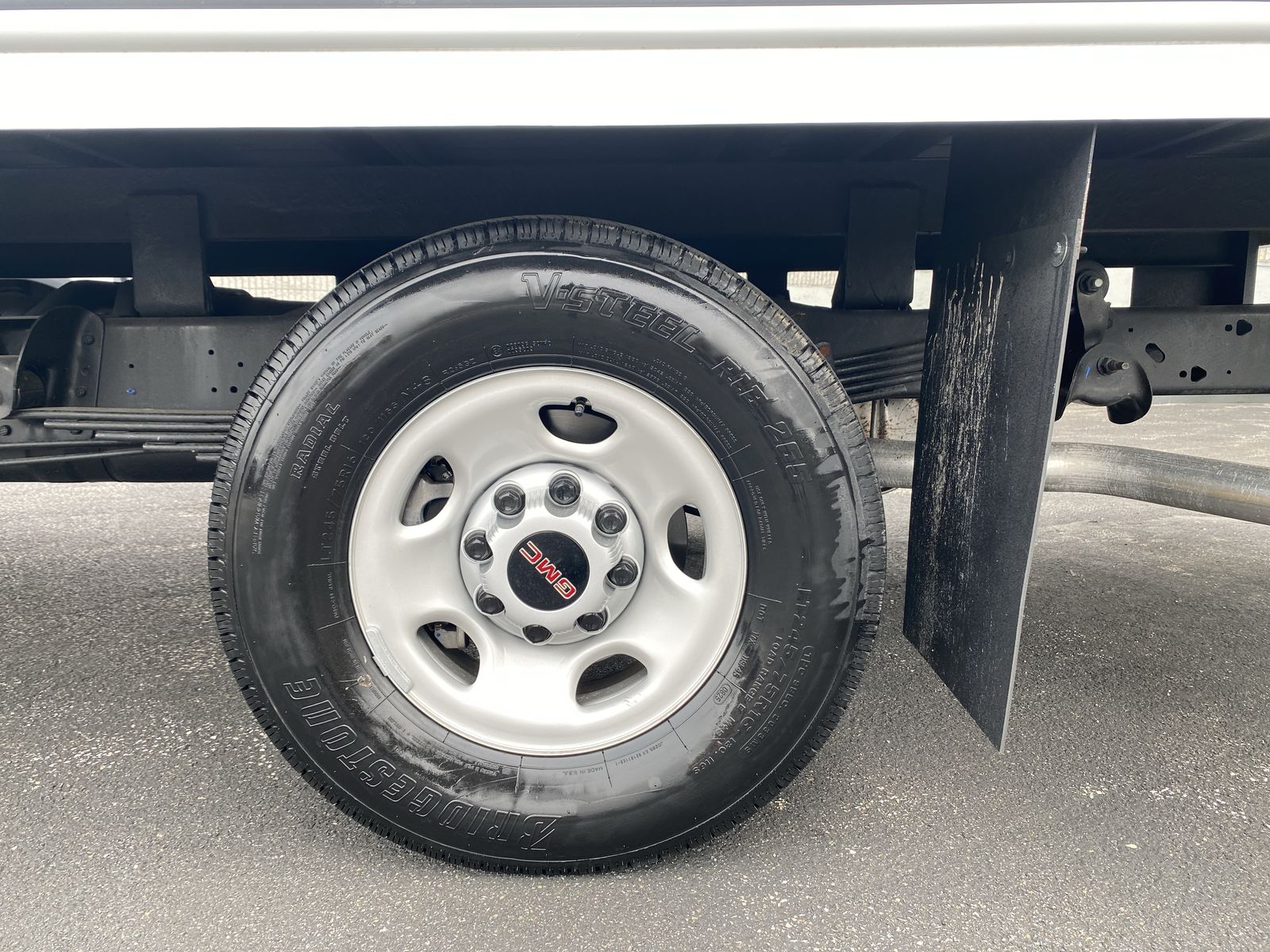 2025 GMC Savana Cutaway 3500 1WT