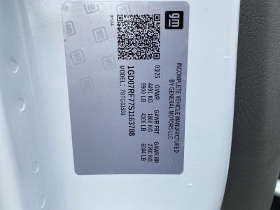 2025 GMC Savana Cutaway 3500 1WT