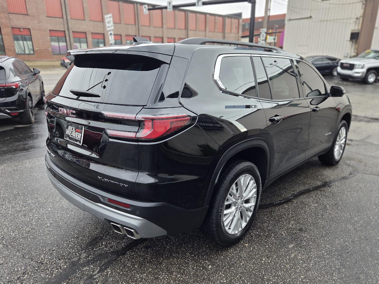 2024 GMC Acadia Elevation
