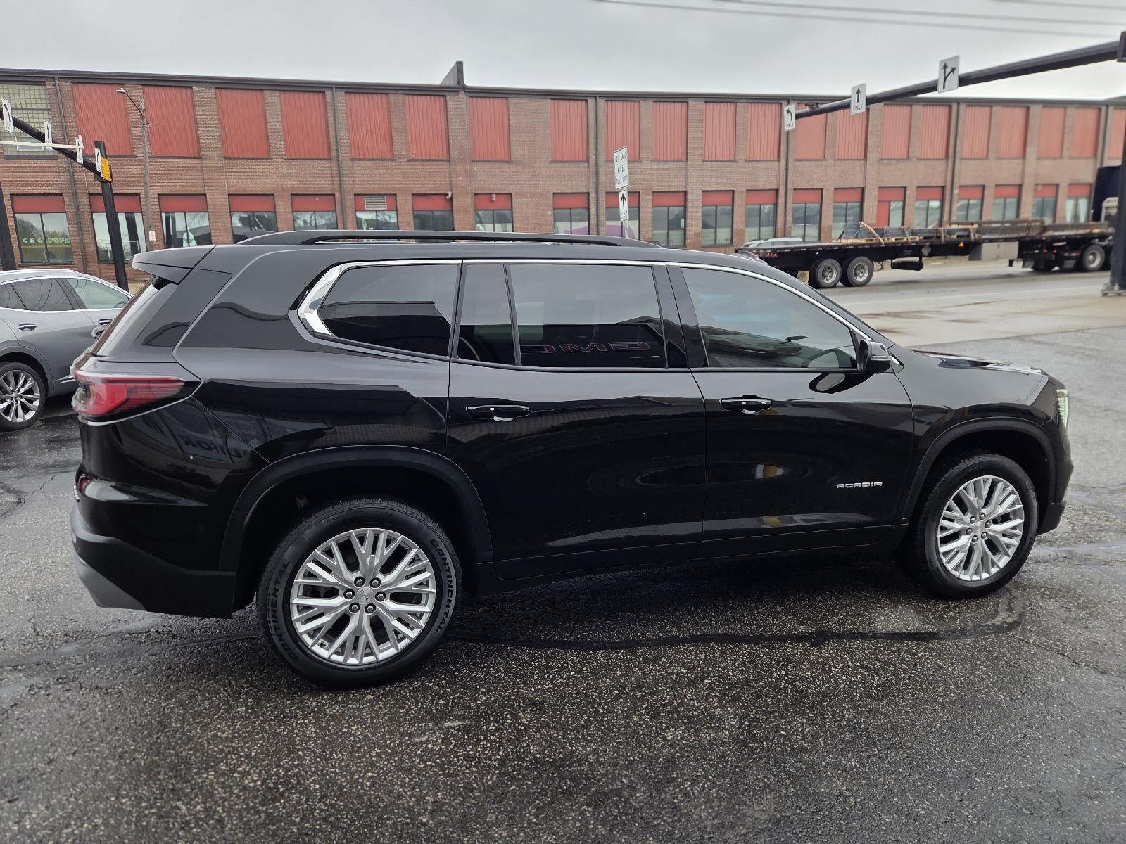 2024 GMC Acadia Elevation