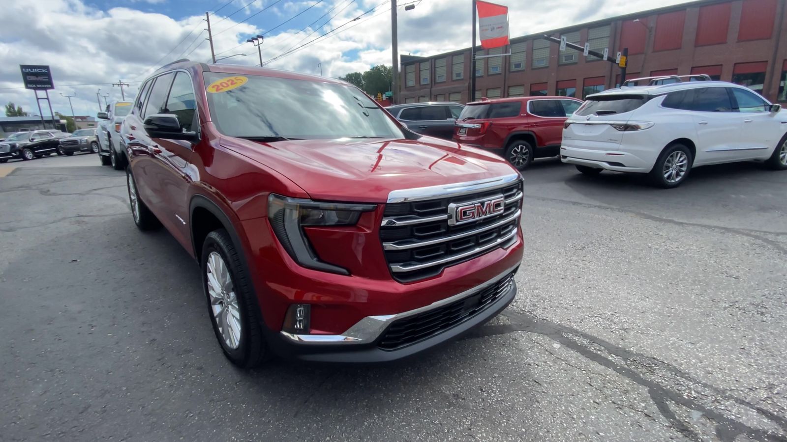 2025 GMC Acadia Elevation
