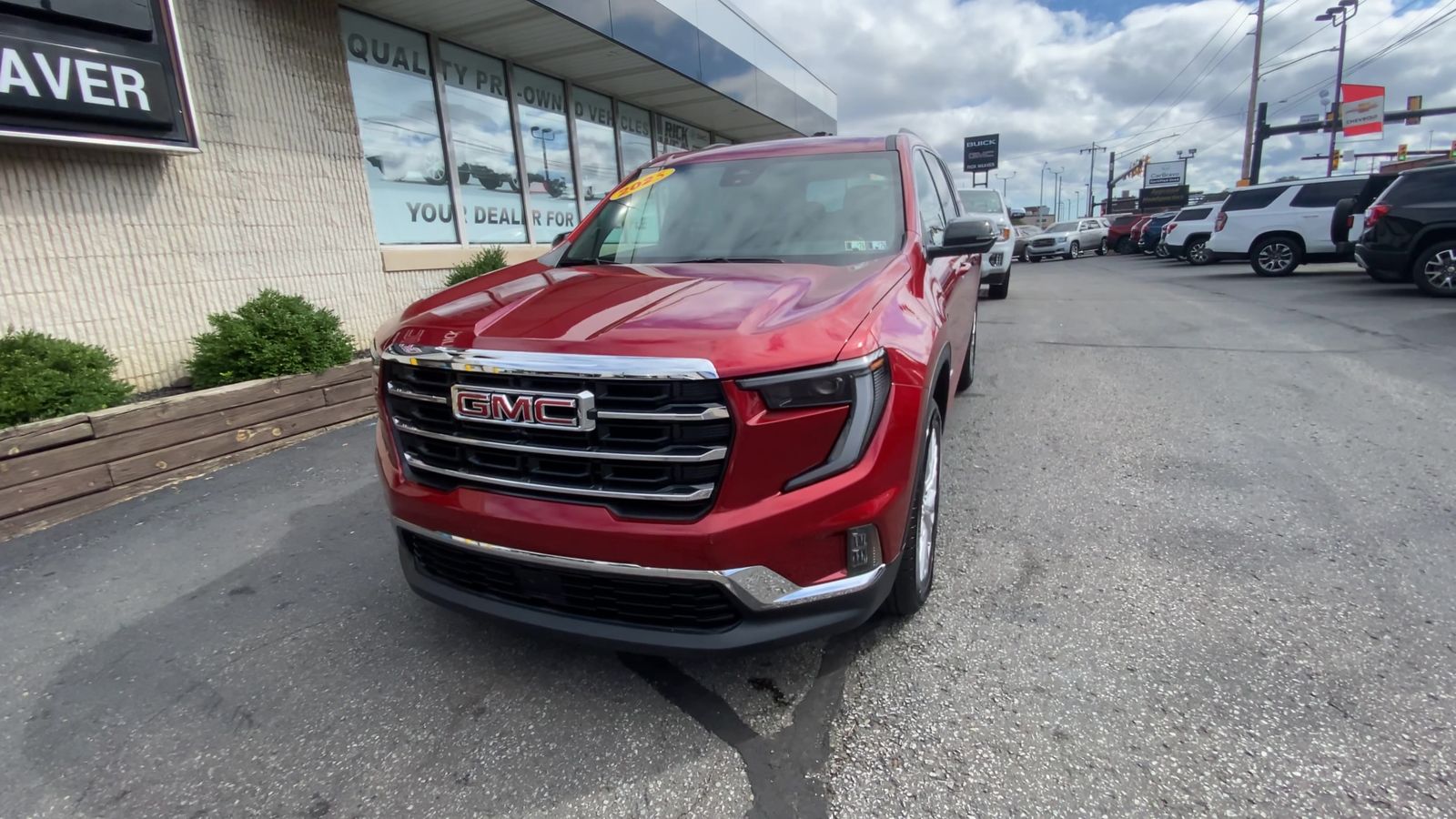 2025 GMC Acadia Elevation