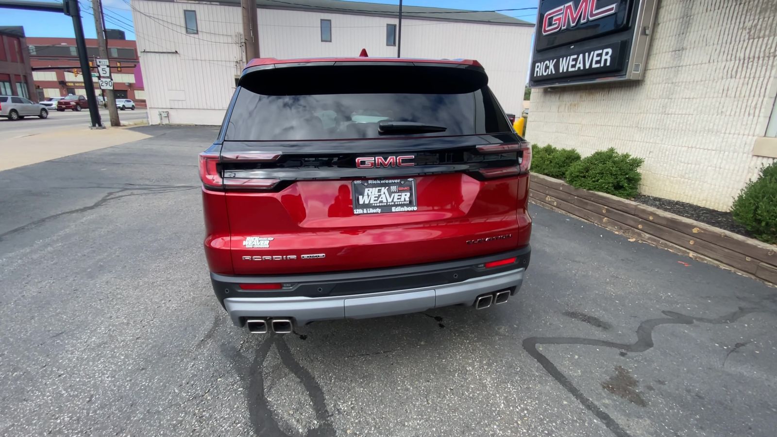 2025 GMC Acadia Elevation