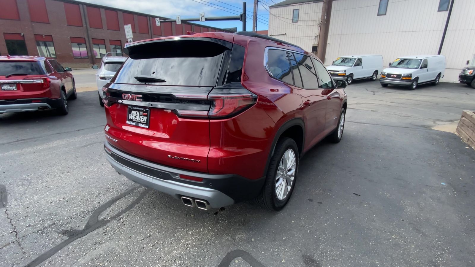 2025 GMC Acadia Elevation