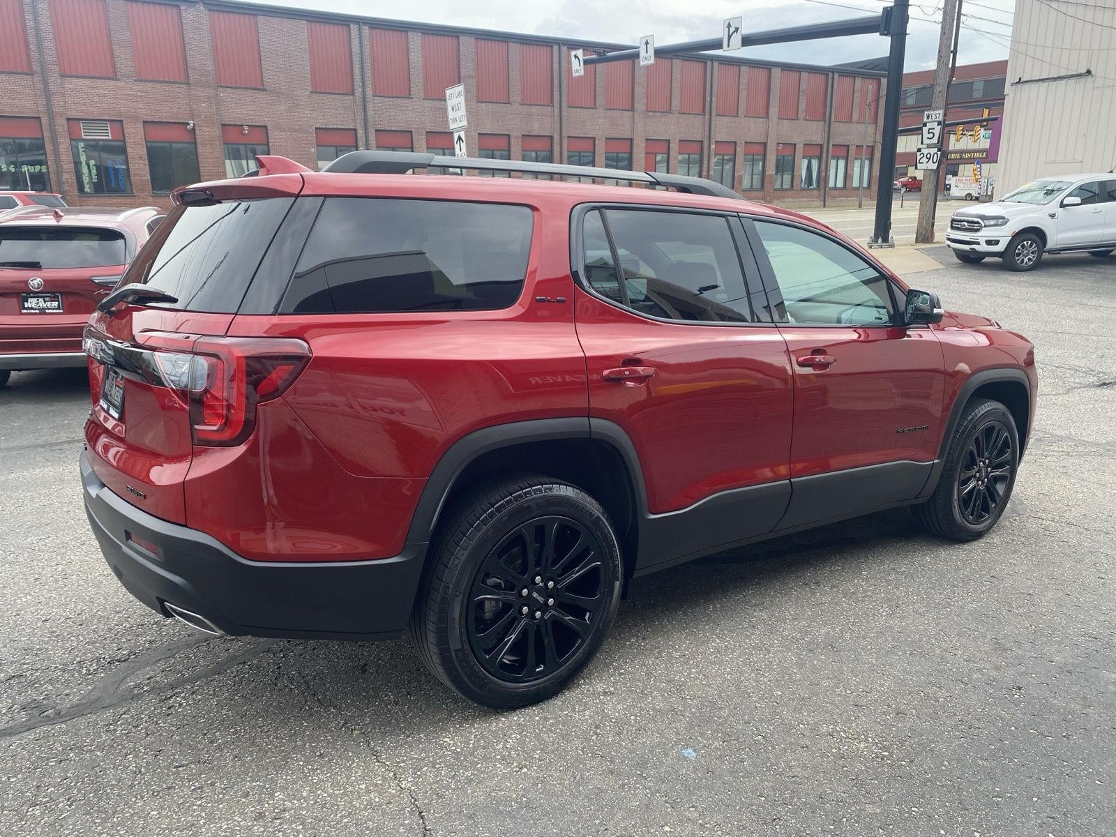 2023 GMC Acadia SLE