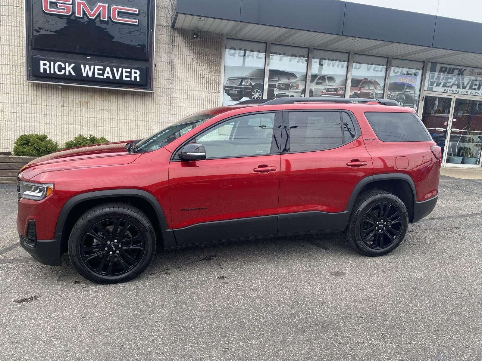 2023 GMC Acadia SLE