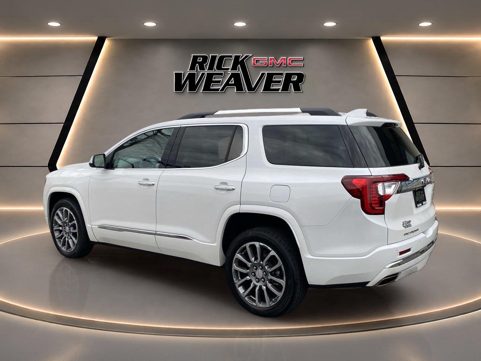 2023 GMC Acadia Denali