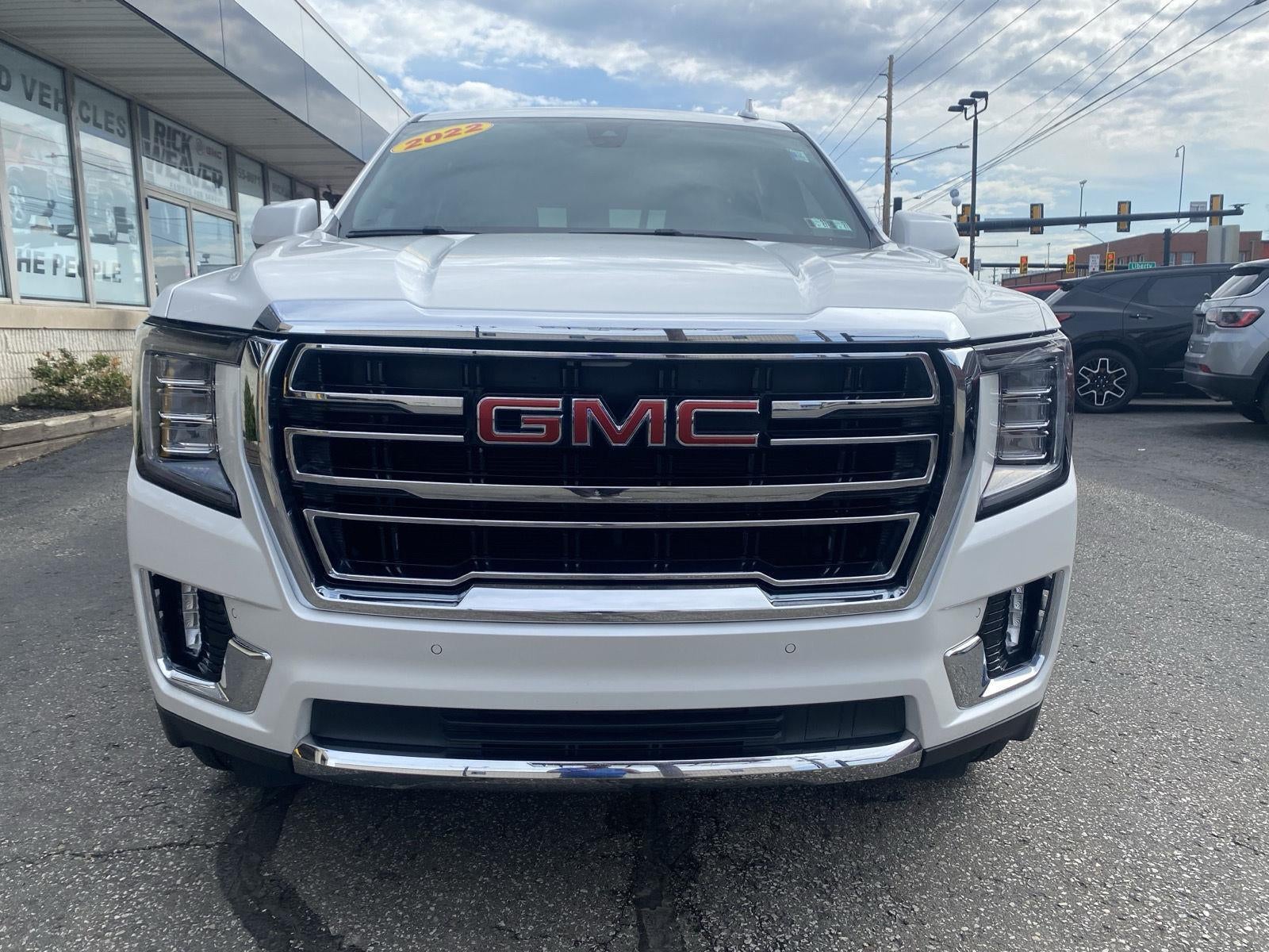 2022 GMC Yukon SLT