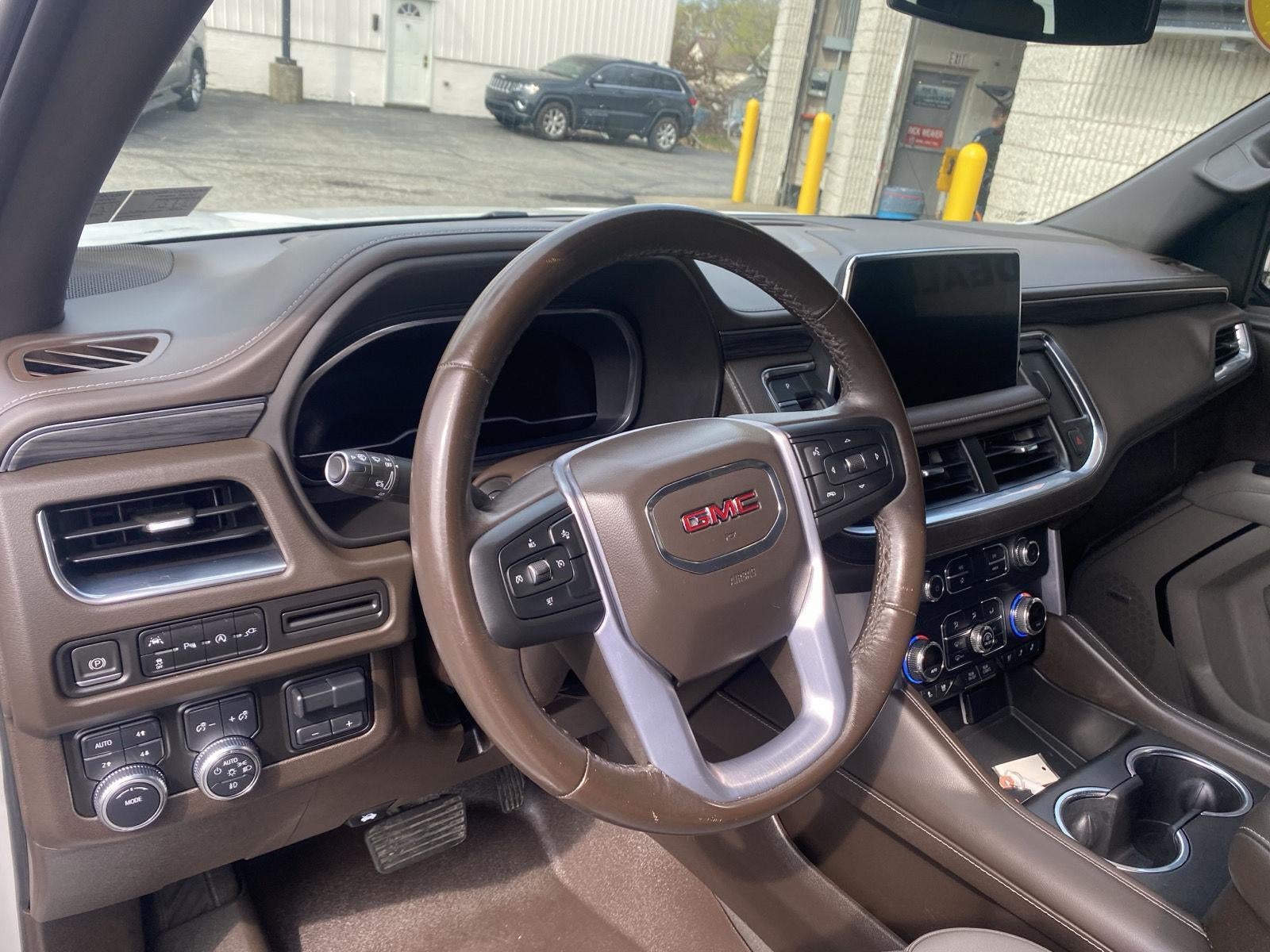 2022 GMC Yukon SLT