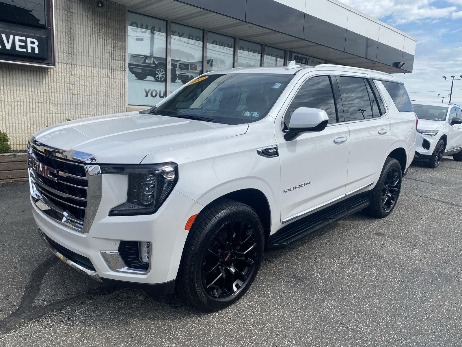 2022 GMC Yukon SLT