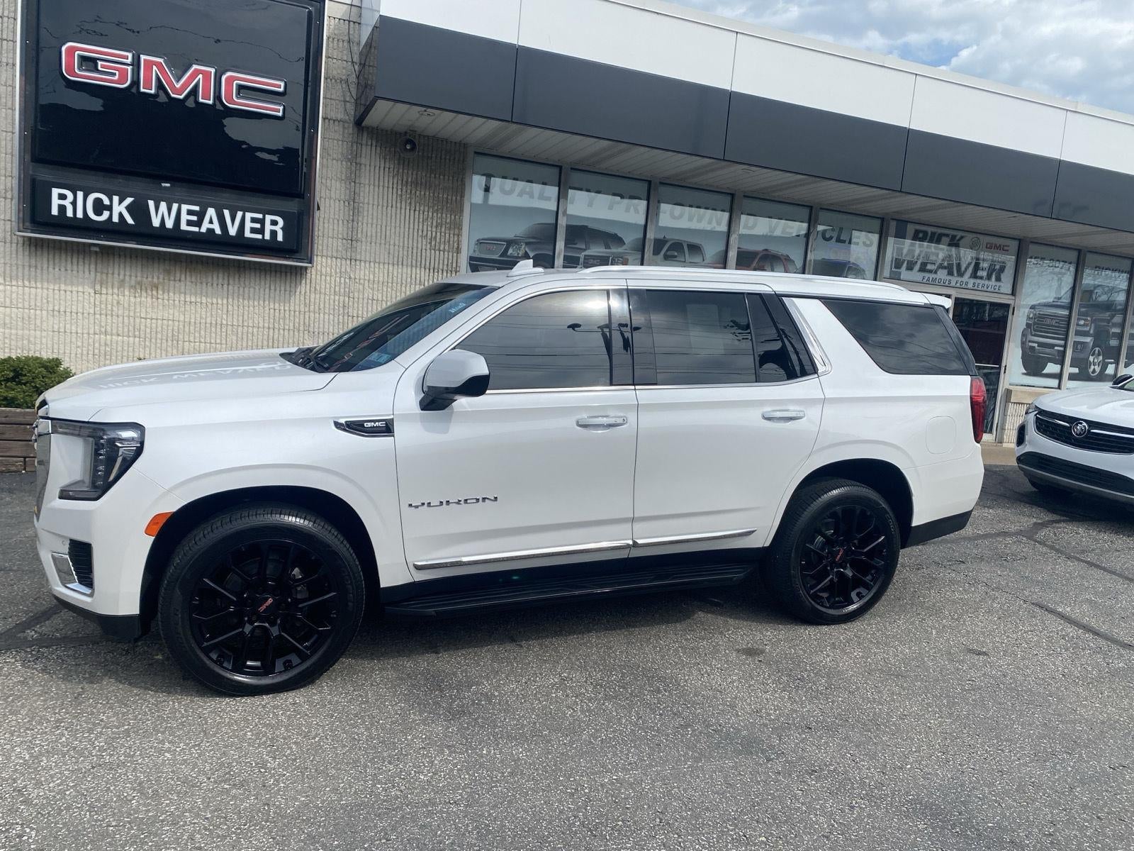 2022 GMC Yukon SLT