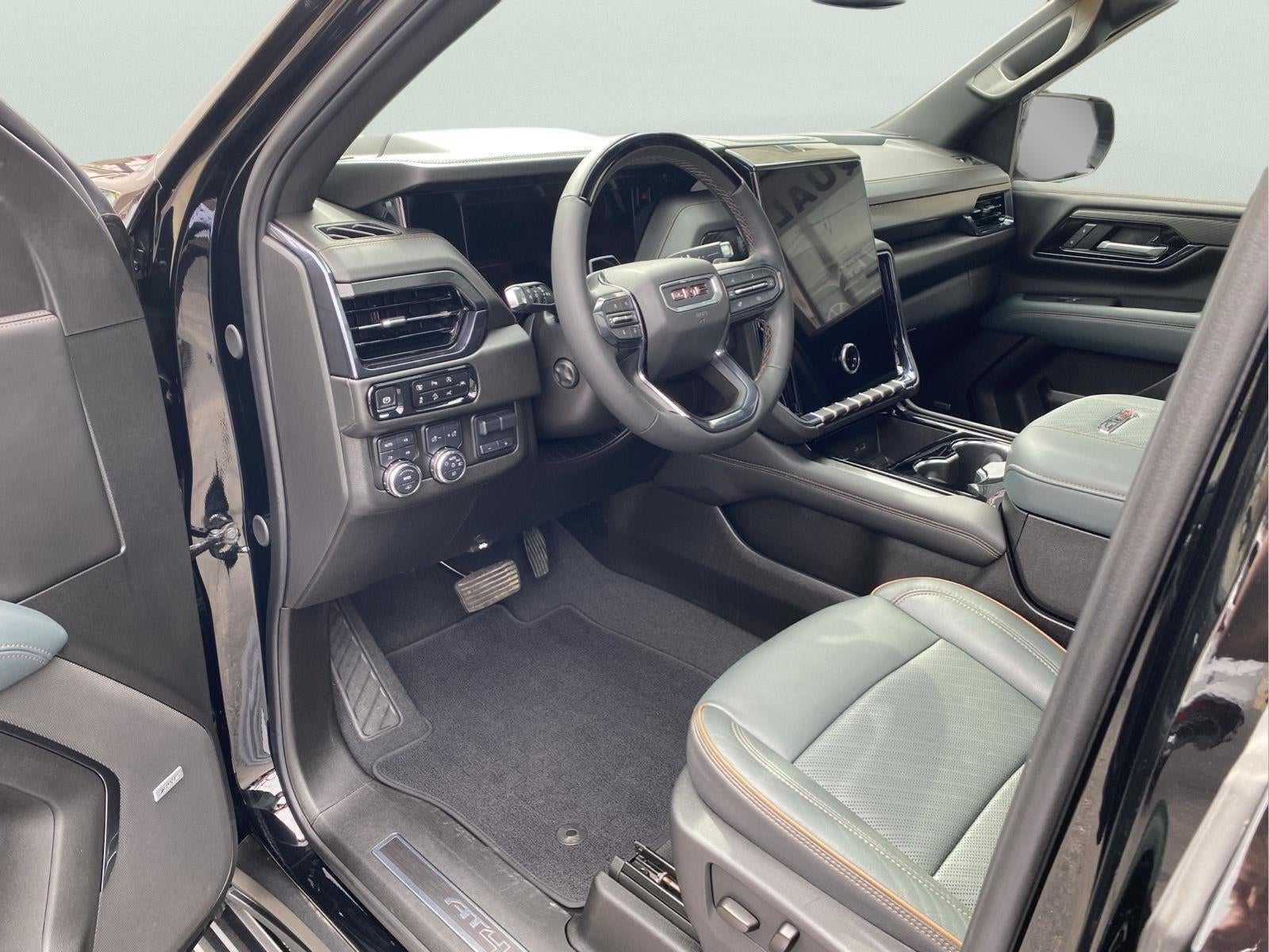 2025 GMC Yukon XL AT4