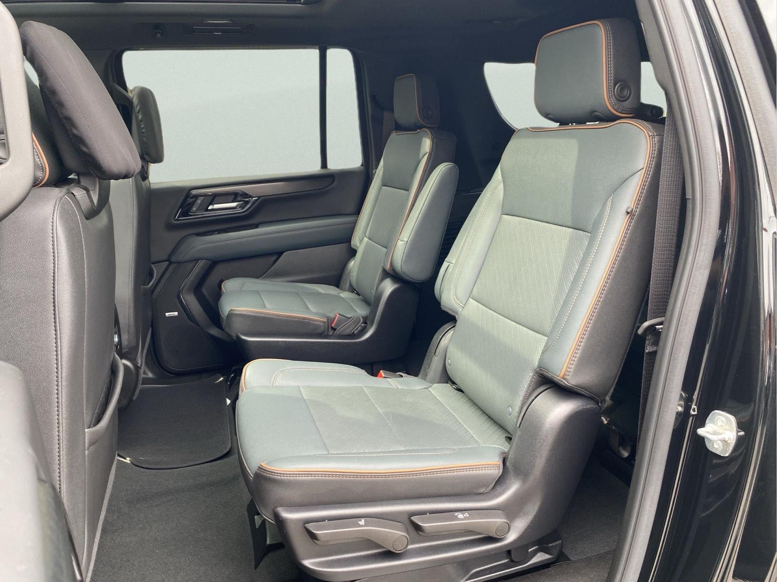 2025 GMC Yukon XL AT4