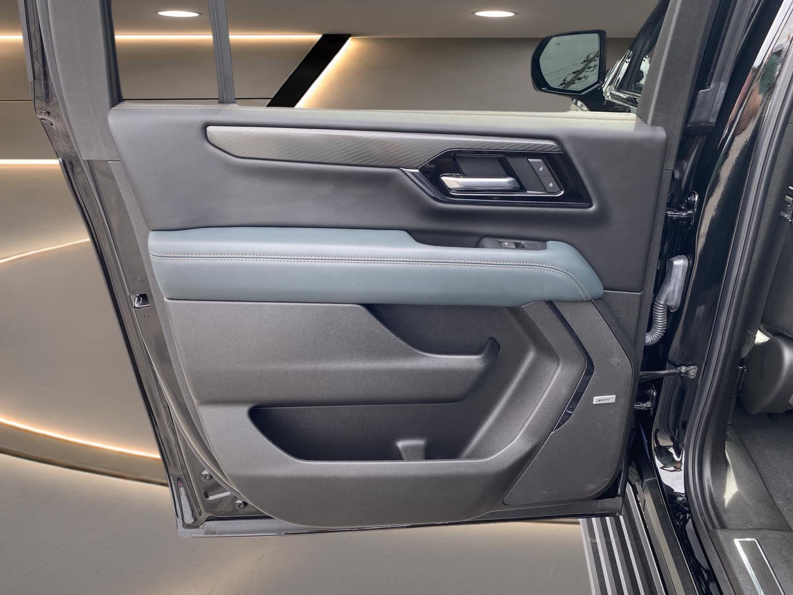 2025 GMC Yukon XL AT4