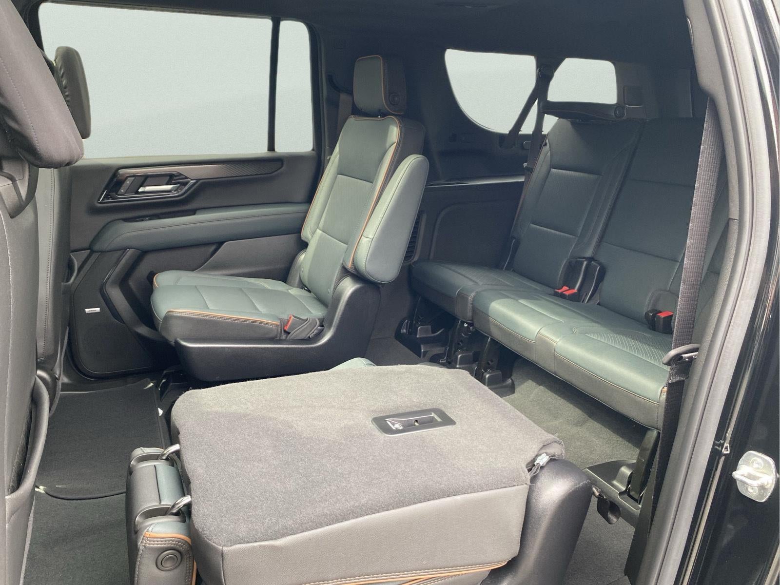 2025 GMC Yukon XL AT4