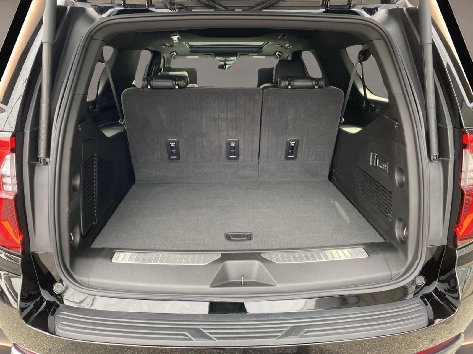 2025 GMC Yukon XL AT4