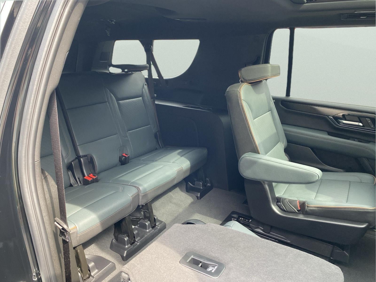 2025 GMC Yukon XL AT4