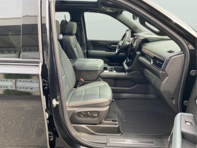 2025 GMC Yukon XL AT4