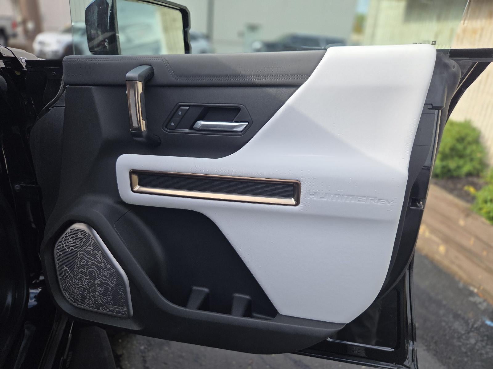 2025 GMC HUMMER EV SUV 2X