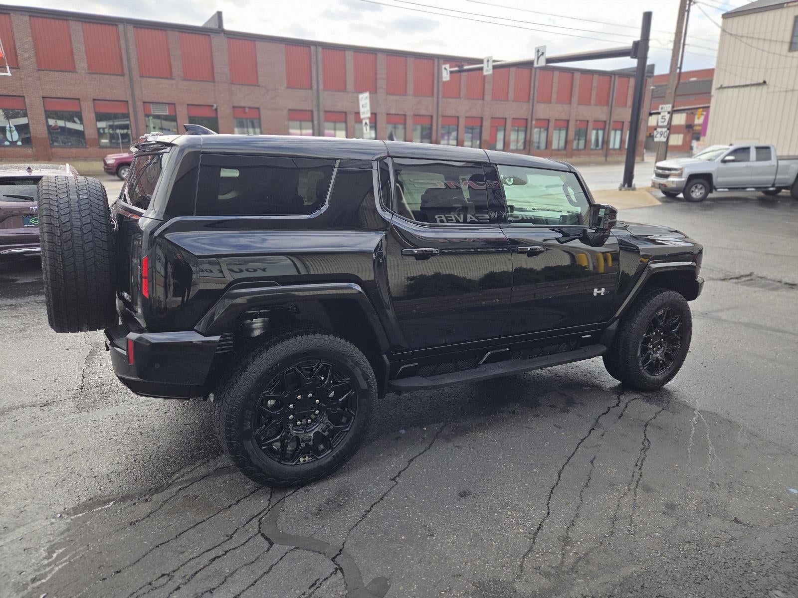 2025 GMC HUMMER EV SUV 2X