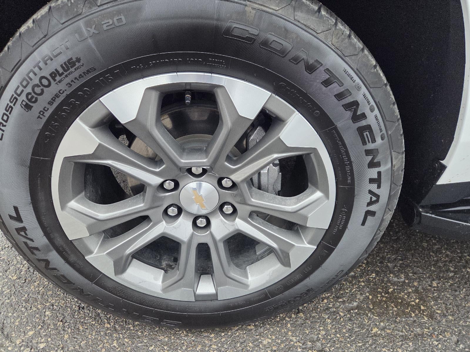 2025 Chevrolet Suburban LS