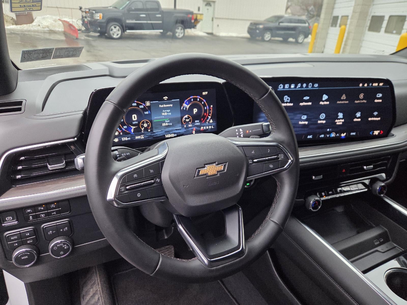 2025 Chevrolet Suburban LS