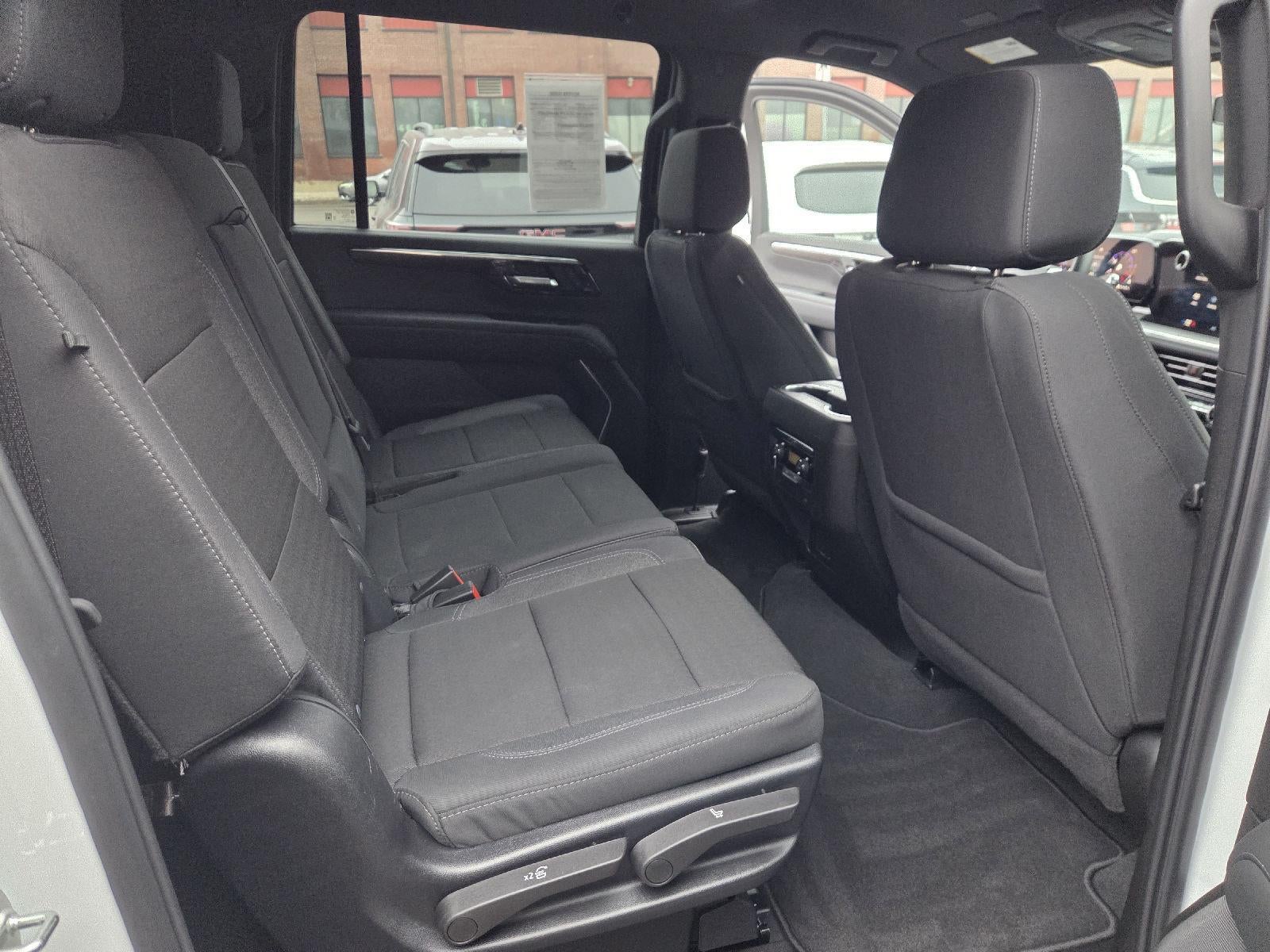 2025 Chevrolet Suburban LS