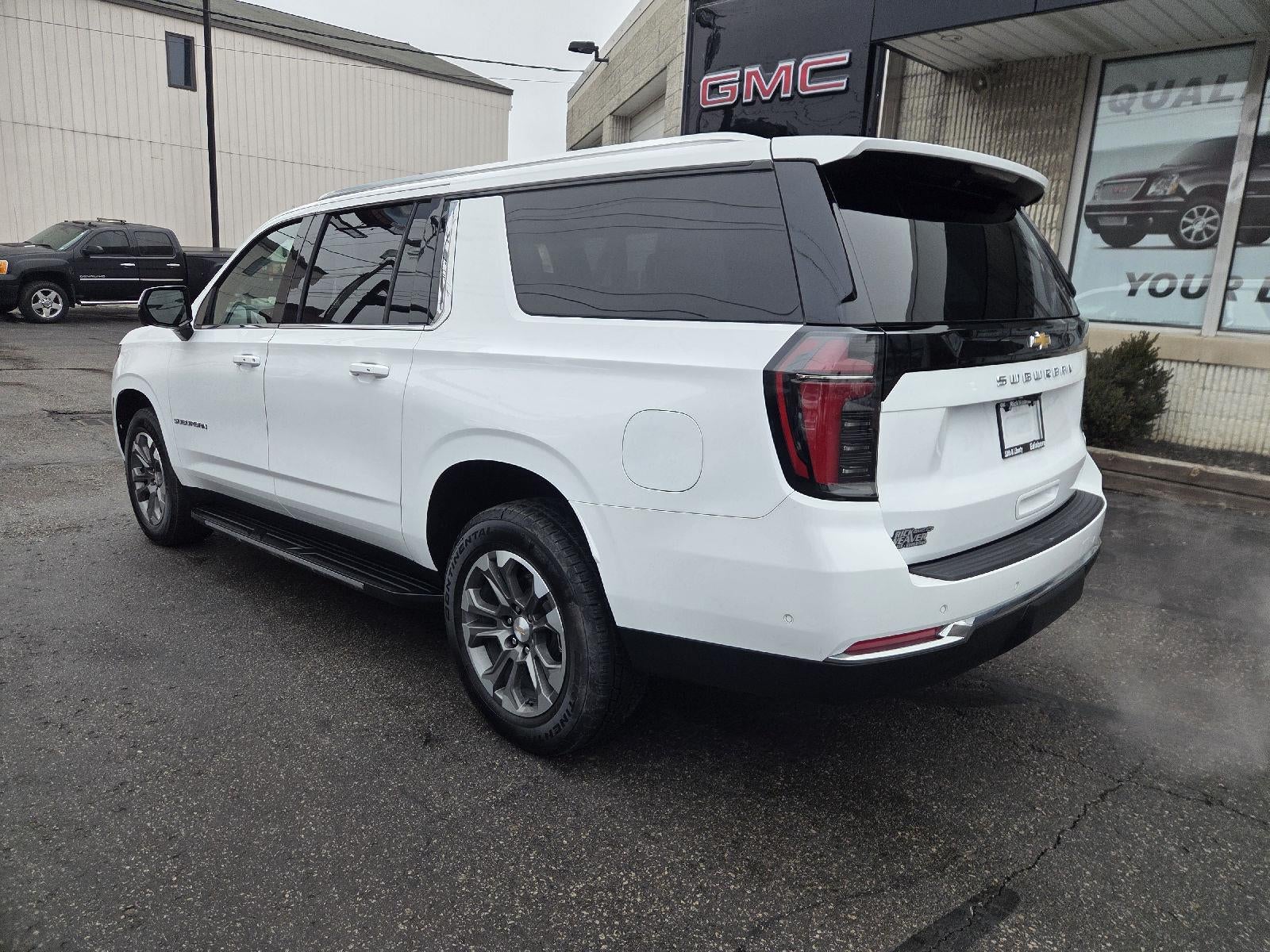 2025 Chevrolet Suburban LS