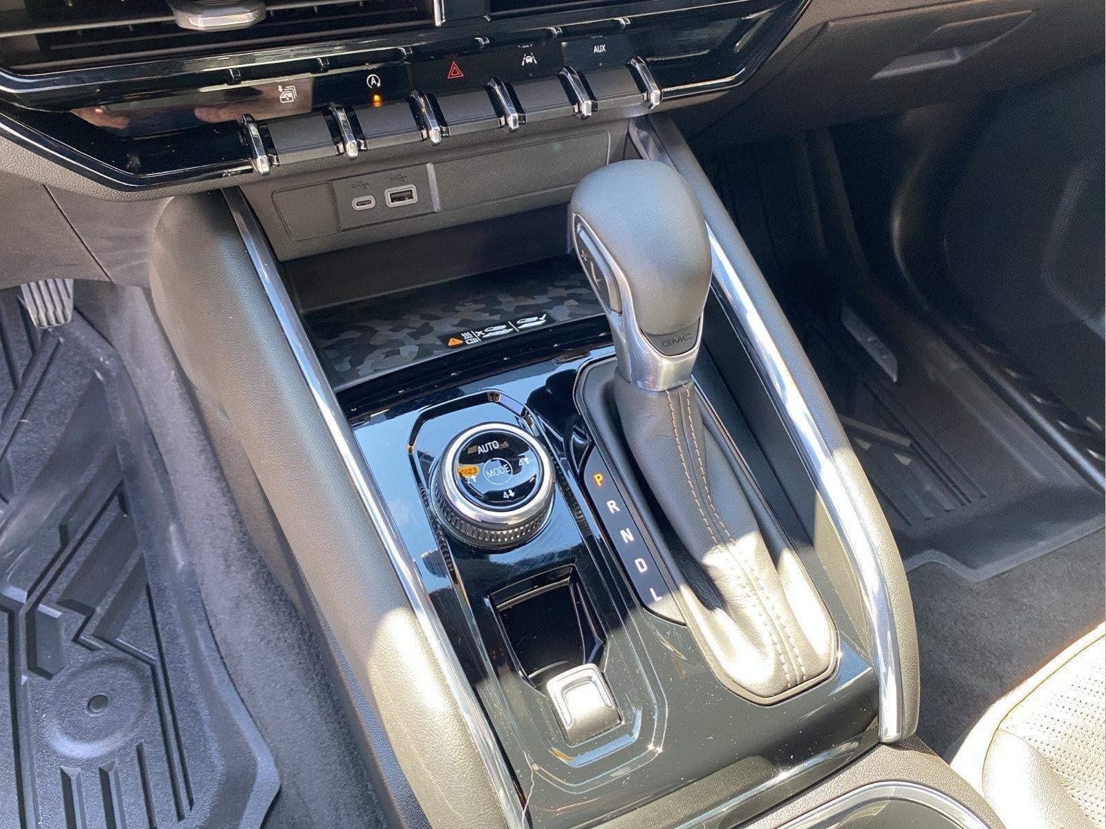2023 GMC Canyon 4WD AT4