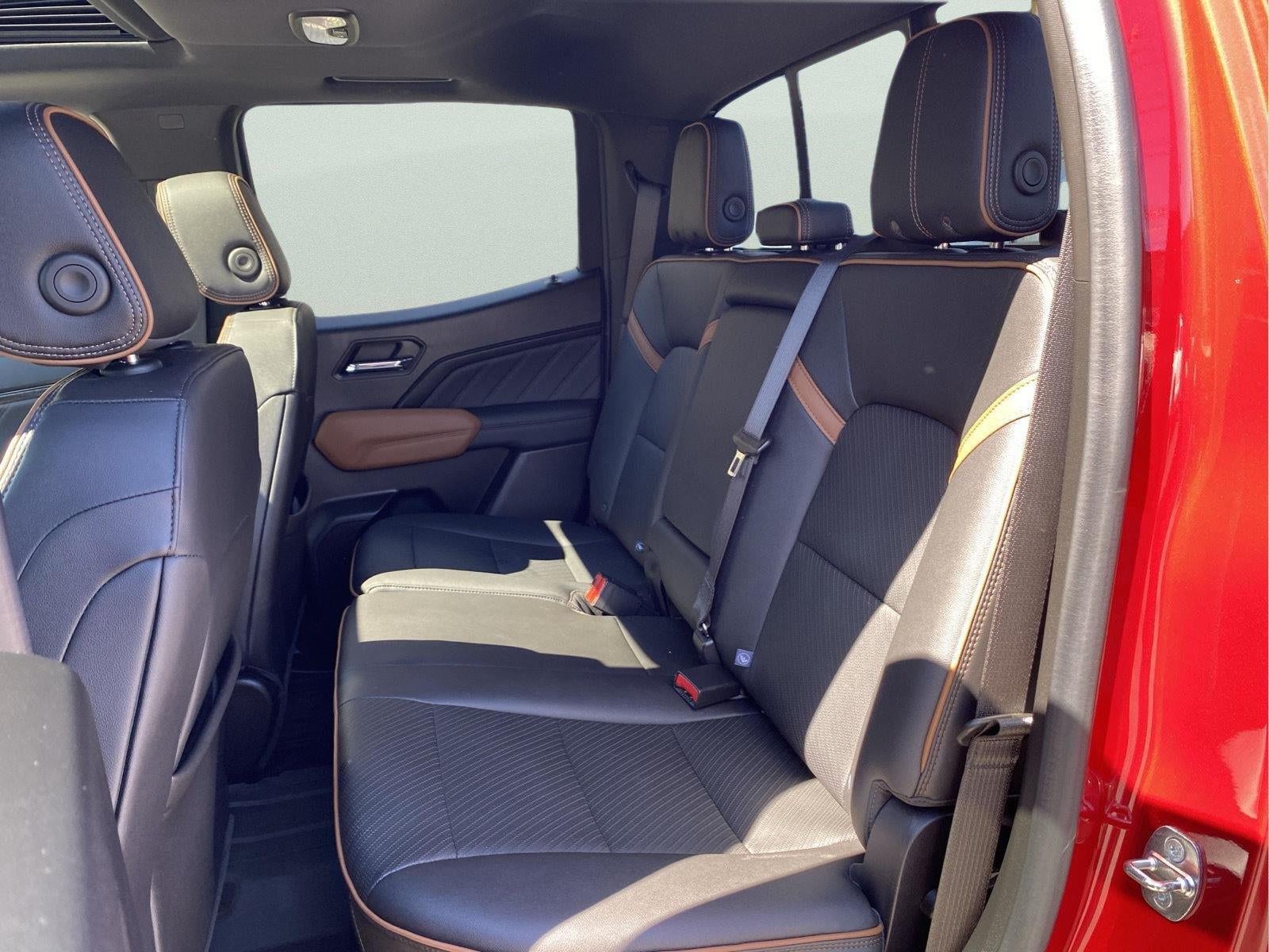 2023 GMC Canyon 4WD AT4