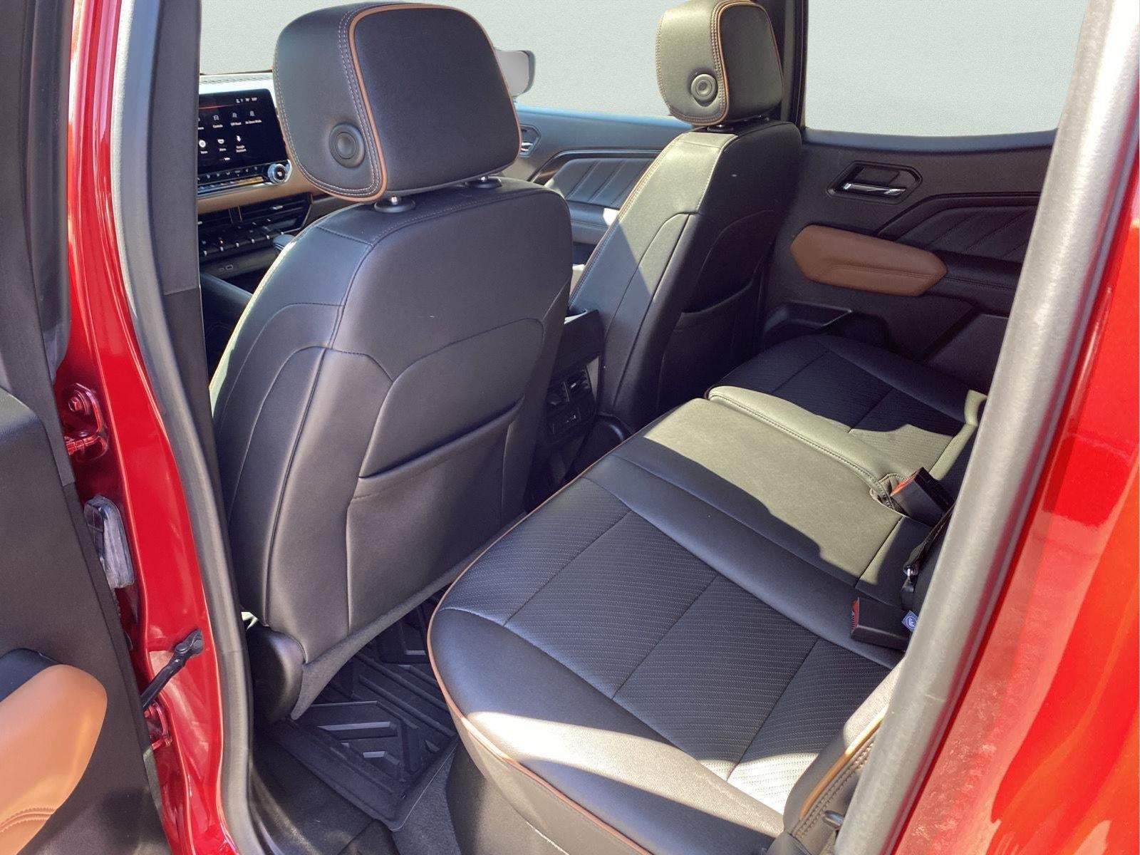 2023 GMC Canyon 4WD AT4